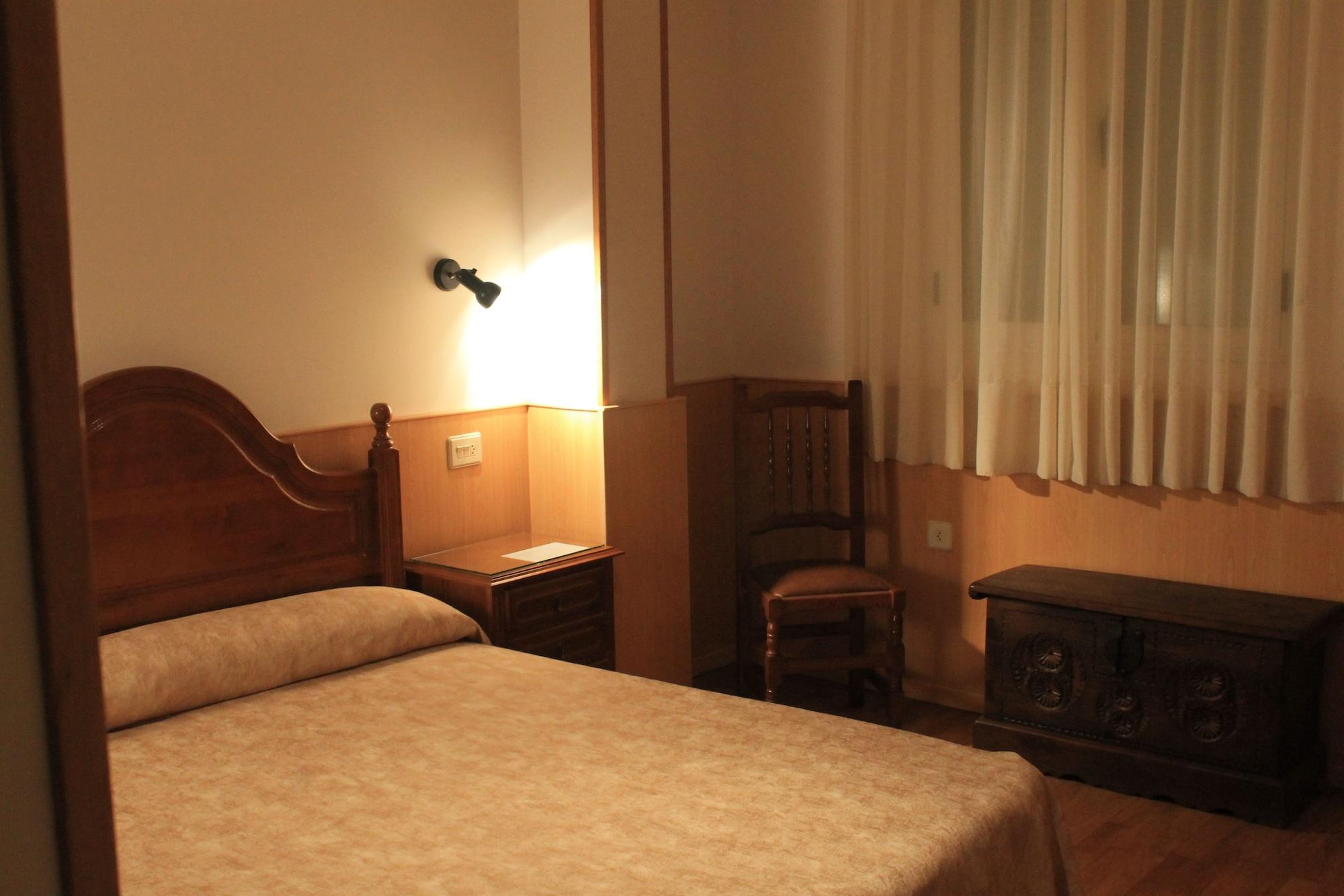 פואבלה דה סנאבריה Hotel Los Perales מראה חיצוני תמונה
