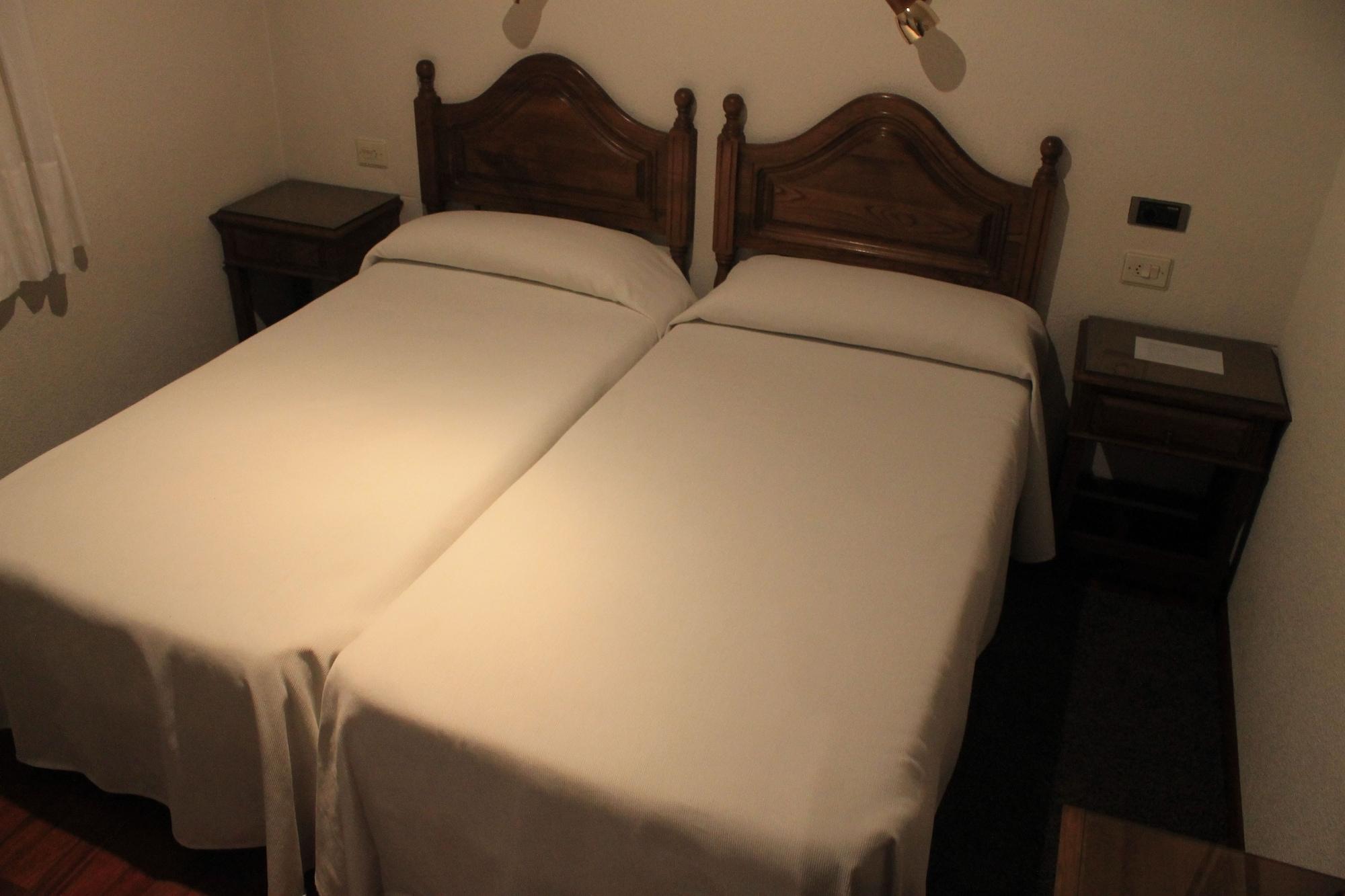 פואבלה דה סנאבריה Hotel Los Perales מראה חיצוני תמונה