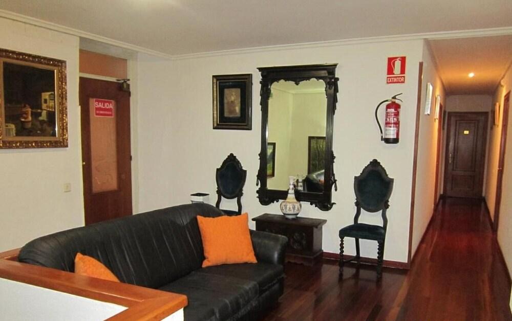 פואבלה דה סנאבריה Hotel Los Perales מראה חיצוני תמונה