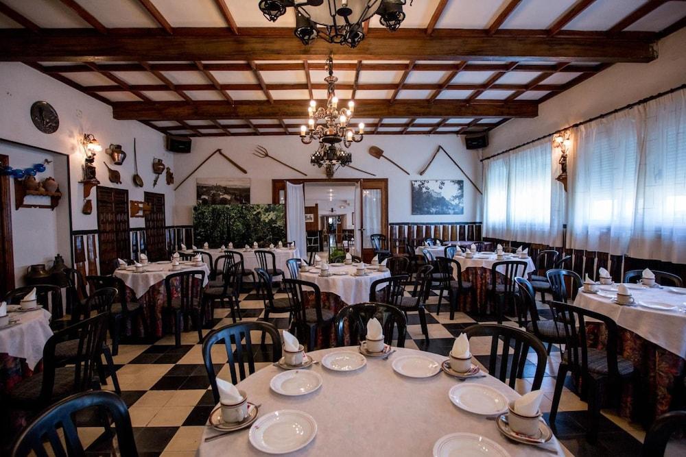 פואבלה דה סנאבריה Hotel Los Perales מראה חיצוני תמונה