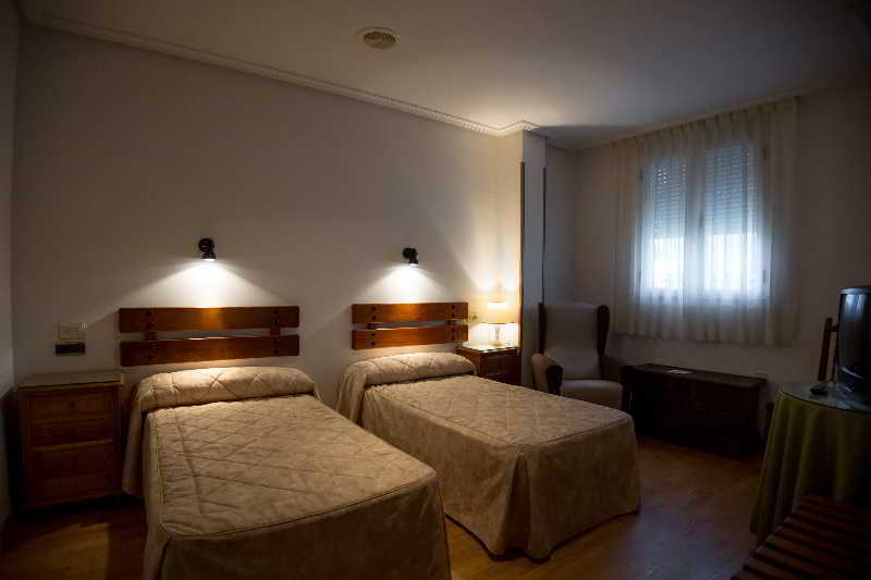 פואבלה דה סנאבריה Hotel Los Perales מראה חיצוני תמונה